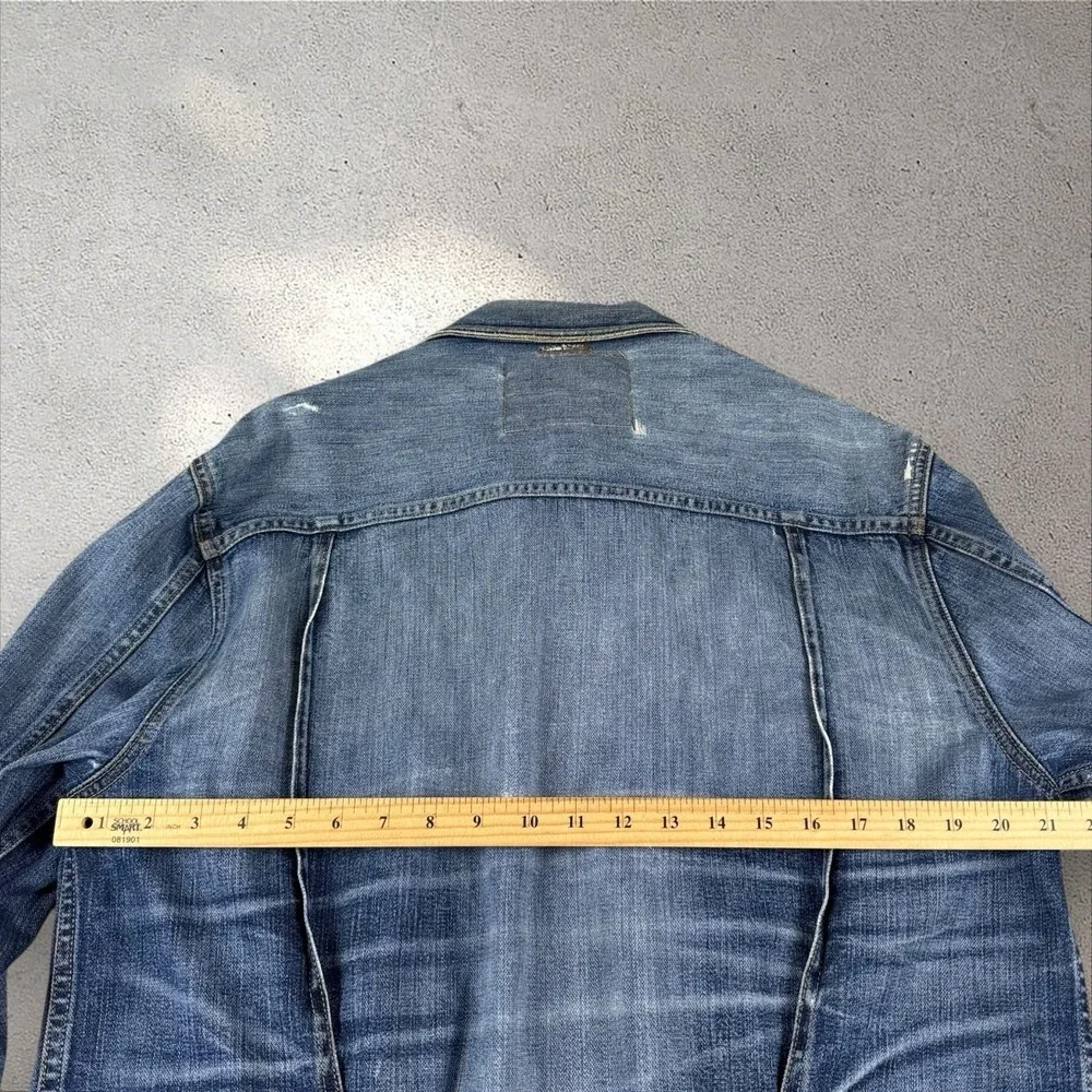 True Religion Jacket Mens XL Kyle Buckle Back Denim Snap Trucker‎ Distressed